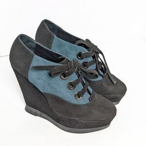Edmundo Castillo two tone suede wedges